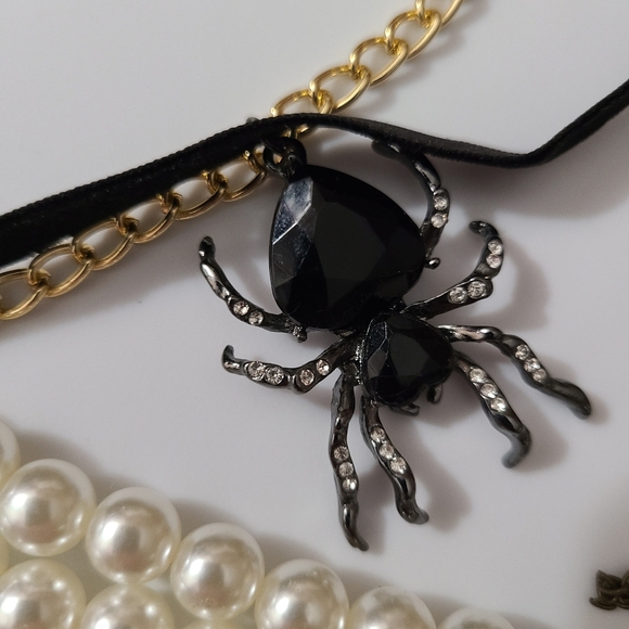 13 Pc Halloween Gothic Jewelry Lot Chokers Necklace Bracelet Skulls Cross Pearl - Picture 4 of 16